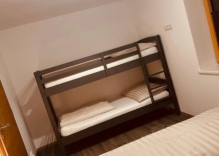 Haus Dominik アパート